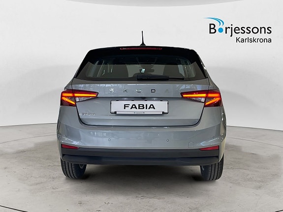 Skoda Fabia 4 of 12