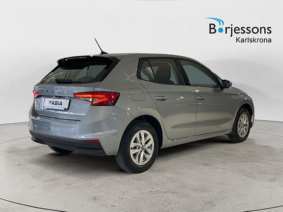 Skoda Fabia 3 of 12