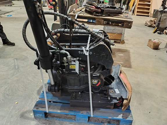 Rototilt R8 Tiltrotator CAT TRS23 S70 med Grip 4 of 4