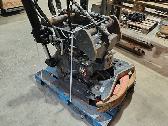 Rototilt R8 Tiltrotator CAT TRS23 S70 med Grip 3 of 4