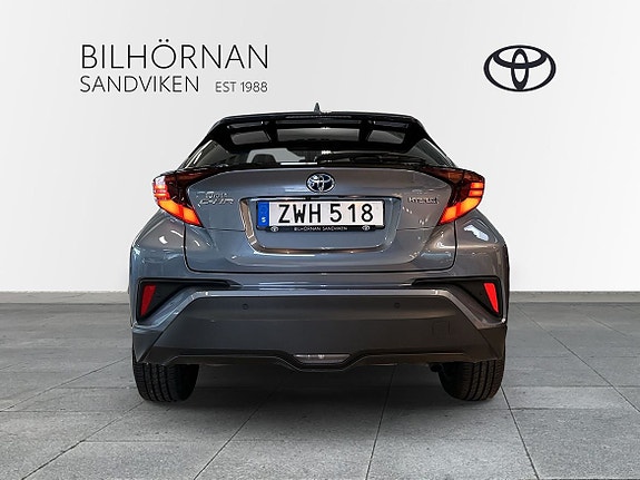 Toyota C-HR 5 of 12