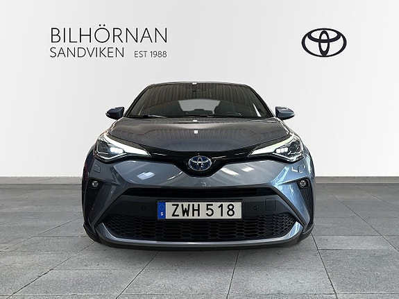 Toyota C-HR 6 of 12