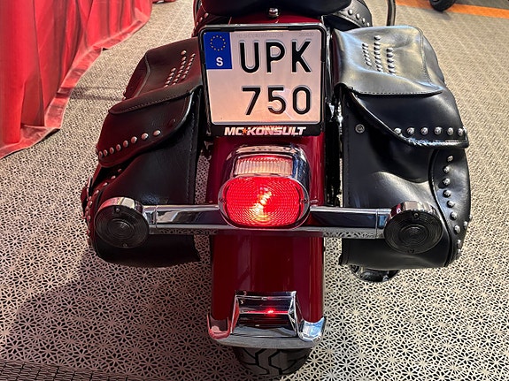 Harley-Davidson FLSTC HERITAGE CLASSIC 7 of 13