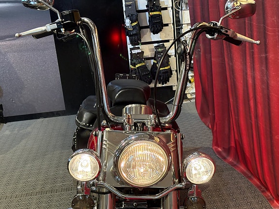 Harley-Davidson FLSTC HERITAGE CLASSIC 3 of 13