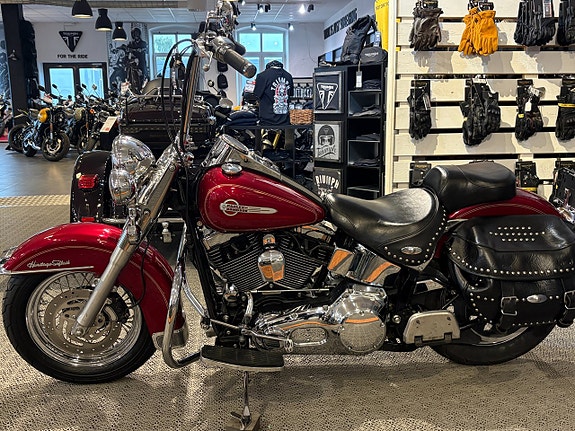 Harley-Davidson FLSTC HERITAGE CLASSIC 9 of 13