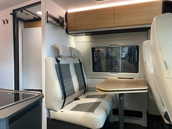 Adria TWIN SELECT 640 SLB 8 of 11