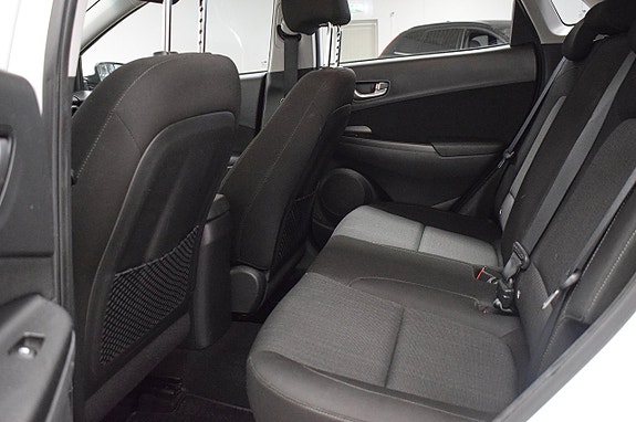 Hyundai Kona 23 of 26