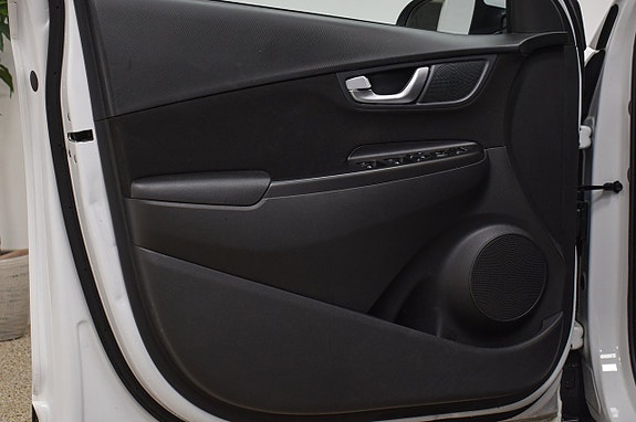 Hyundai Kona 21 of 26