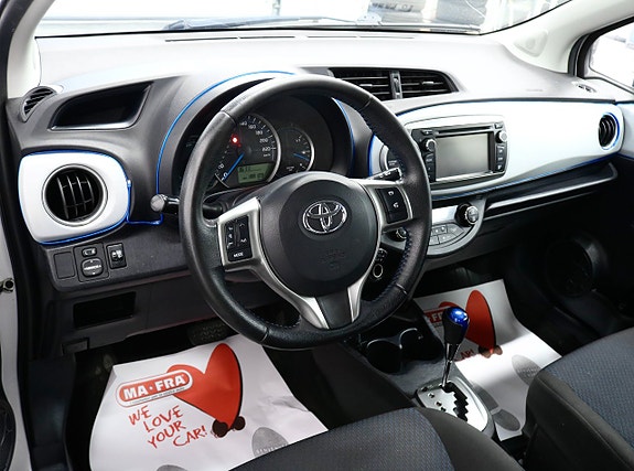 Toyota Yaris 9 of 14