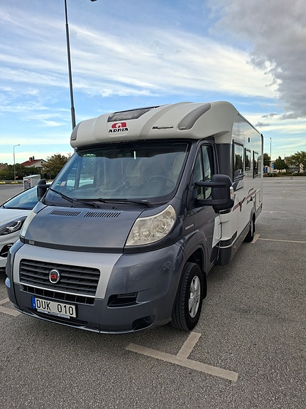 Adria Coral s 670slt 9 of 10