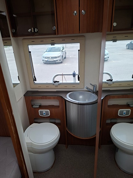 Adria Coral s 670slt 8 of 10