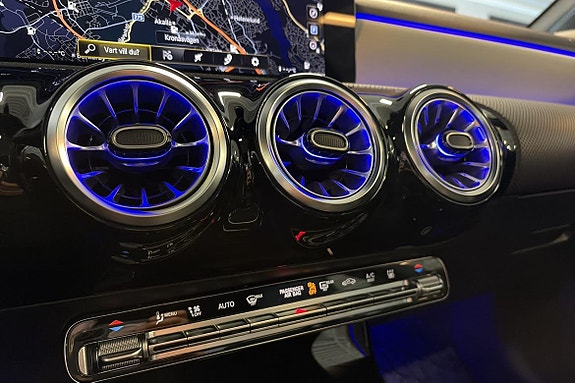 Mercedes-Benz CLA250 e 16 of 21