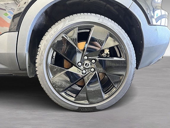 Volvo EX40 9 of 20