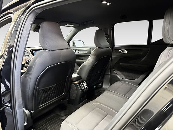 Volvo EX40 13 of 20