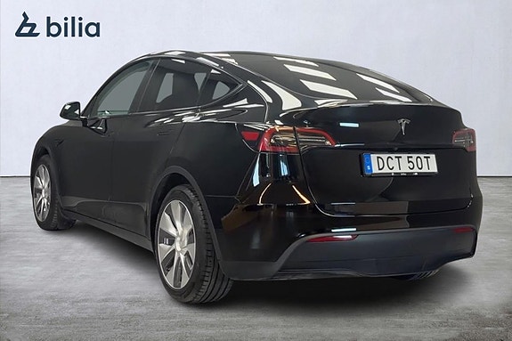 Tesla Model Y 5 of 17