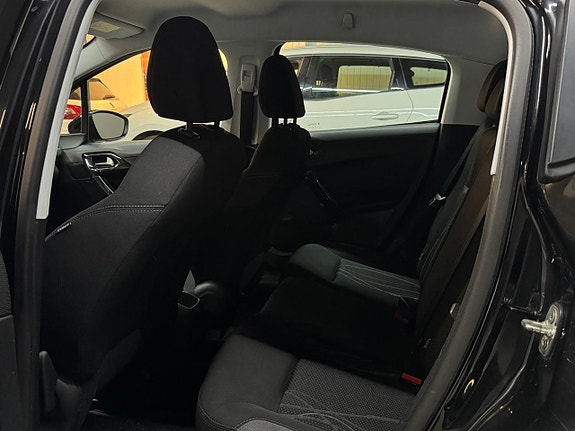 Peugeot 208 16 of 16