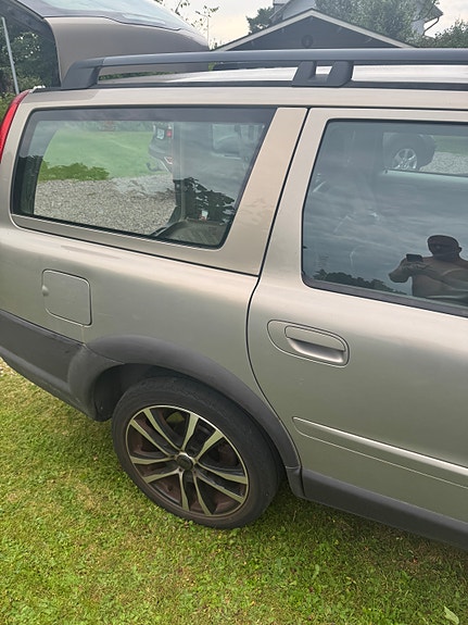 Volvo XC70 10 of 12