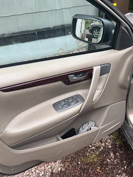 Volvo XC70 5 of 12