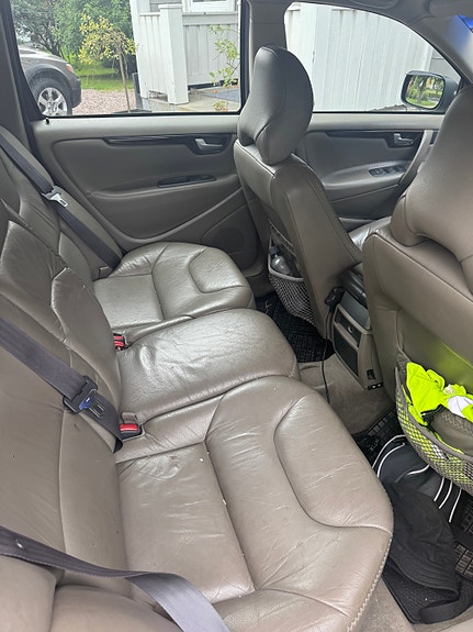 Volvo XC70 3 of 12