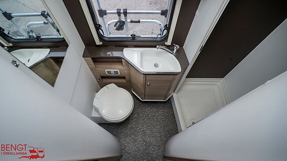 Adria Coral S 670 SLT | Låga enkelsängar 17 of 21