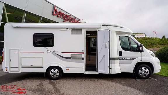 Adria Coral S 670 SLT | Låga enkelsängar 4 of 21