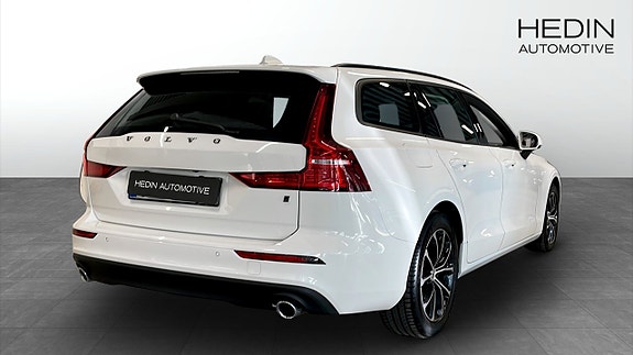 Volvo V60 2 of 9