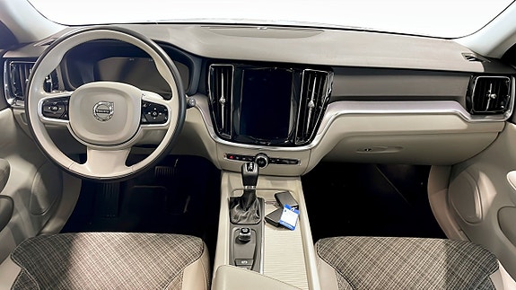 Volvo V60 4 of 9