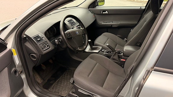 Volvo S40 7 of 8