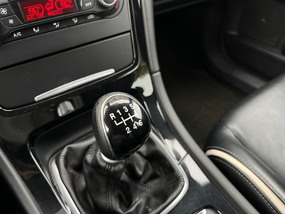 Ford Mondeo 15 of 21