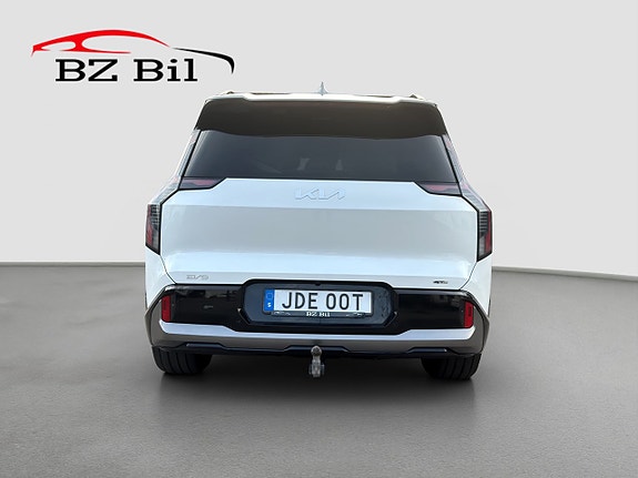 Kia EV9 5 of 23