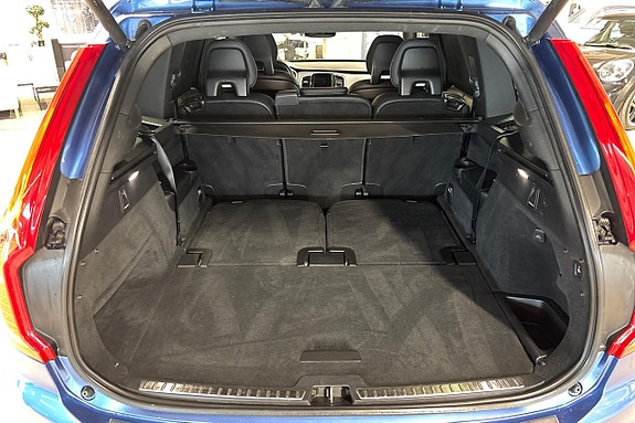 Volvo XC90 27 of 30