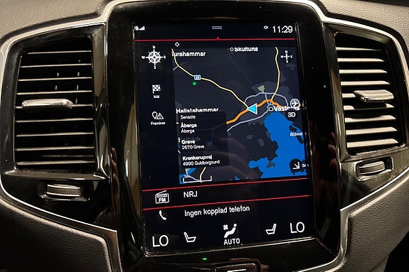 Volvo XC90 17 of 30