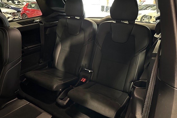 Volvo XC90 25 of 30