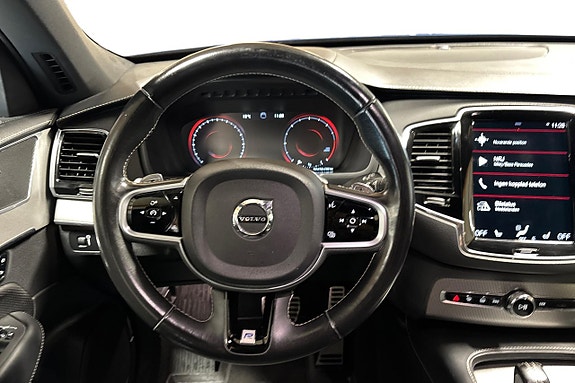 Volvo XC90 14 of 30