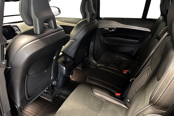 Volvo XC90 24 of 30