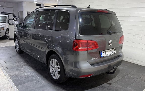 Volkswagen Touran 4 of 10