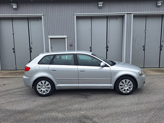 Audi A3 4 of 14