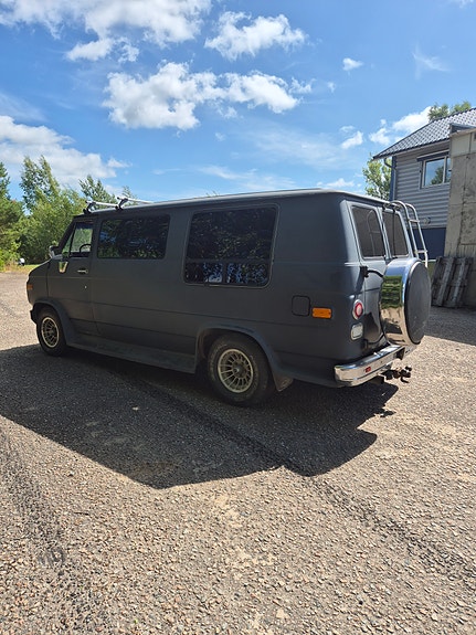 Chevrolet G20 2 of 6
