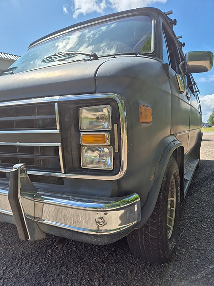 Chevrolet G20 5 of 6