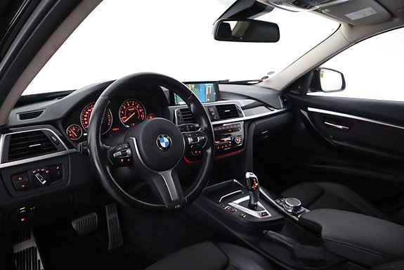 BMW 330e 11 of 22