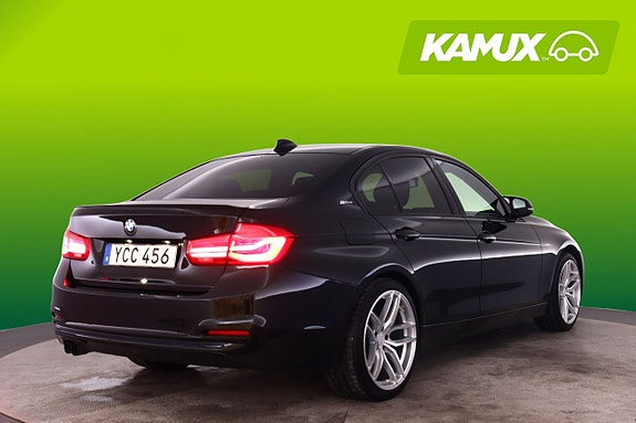 BMW 330e 4 of 21