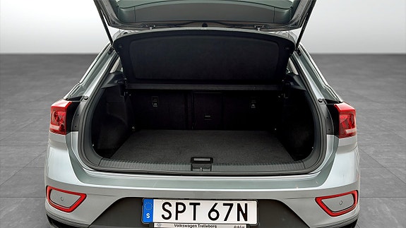 Volkswagen T-Roc 12 of 15