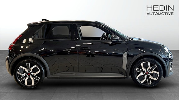Renault 5 E-Tech 6 of 9