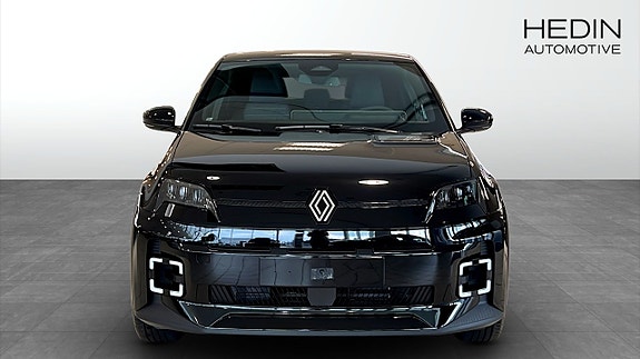 Renault 5 E-Tech 8 of 9