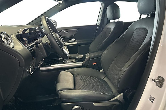 Mercedes-Benz EQA250 12 of 26