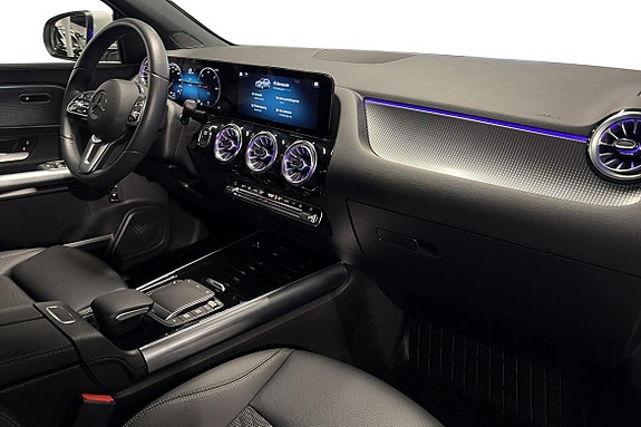Mercedes-Benz EQA250 9 of 27