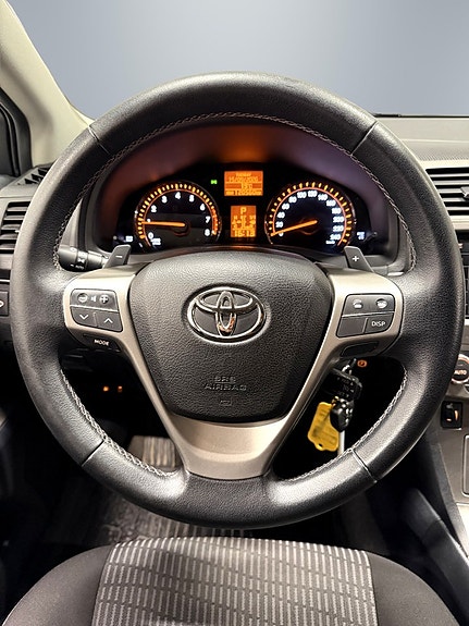Toyota Avensis 19 of 24
