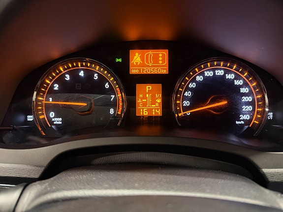 Toyota Avensis 20 of 24