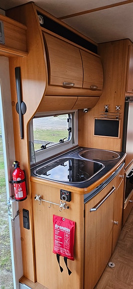 LMC Liberty 650 2,8 Jtd, Markis ,solpanel 7 of 13