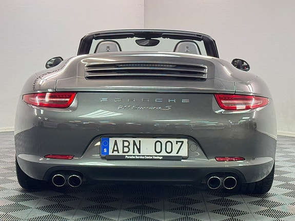 Porsche 911 8 of 18